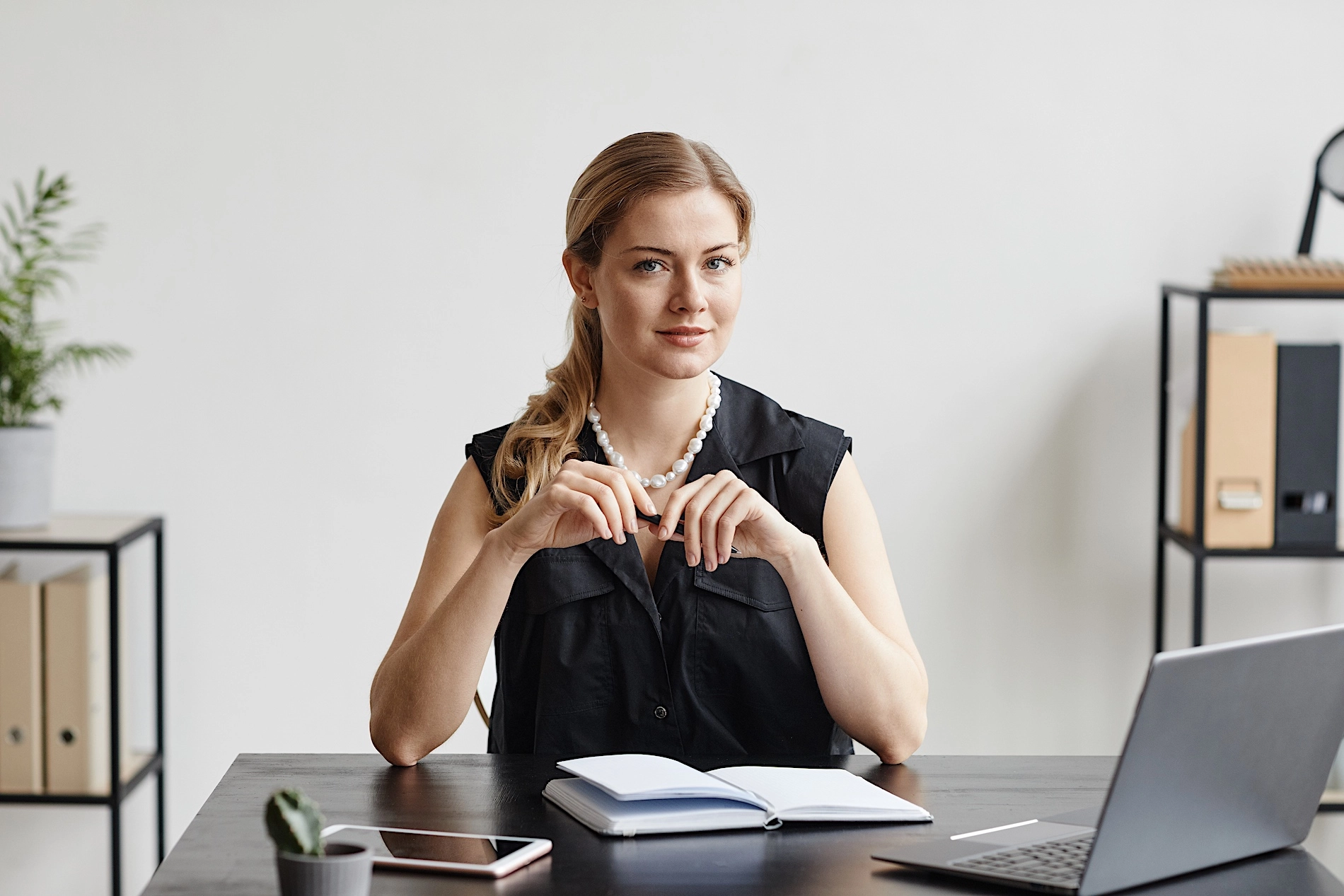 portrait-of-confident-woman.webp